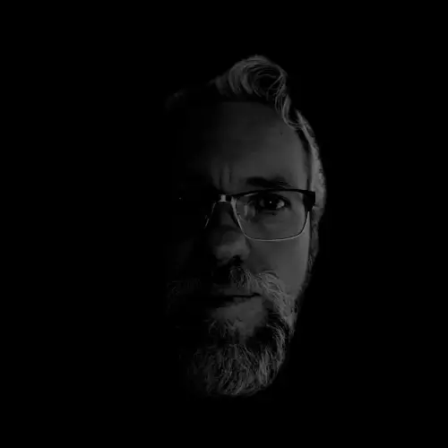 Derren Parsons Author